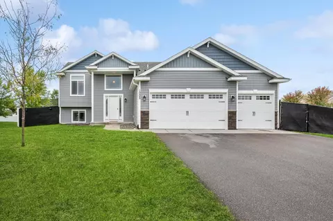 1005 Marion St SE, Isanti, MN 55040