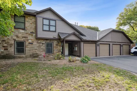 10750 Toledo Ct, Bloomington, MN 55437