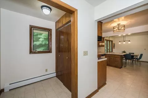 2642 Lismore Rd, Duluth, MN 55804 photo 2