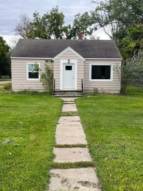 210 6th St, Donnelly, MN 56235