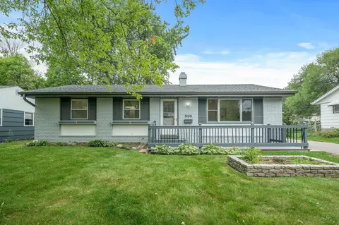 3109 Aquila Ave N, Crystal, MN 55427