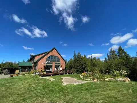 737 Irish Creek Rd, Hovland, MN 55606