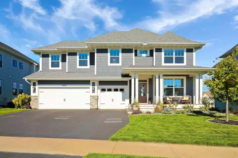 9973 Arrowwood Trl, Woodbury, MN 55129
