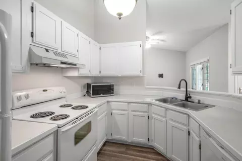 3579 Blue Jay Way #206, Eagan, MN 55123 photo 2
