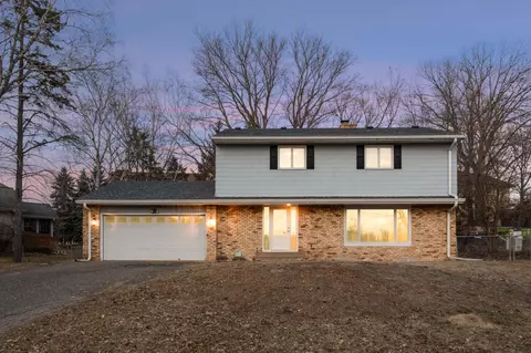 595 Suzanne Ave, Shoreview, MN 55126