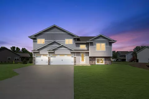 1025 7th St SW, Pine City, MN 55063