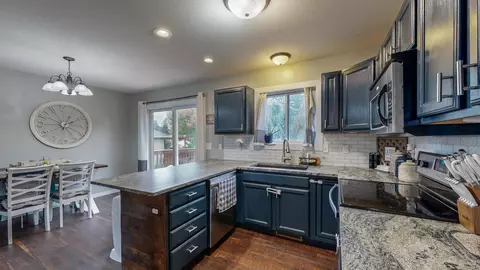 620 7th Ave NW, Plainview, MN 55964