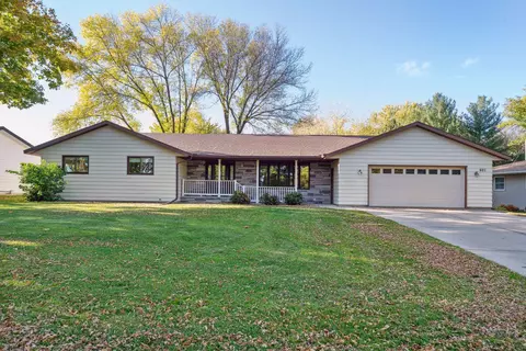 401 Shady Ln, Norwood Young America, MN 55397