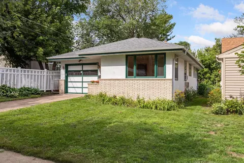 1333 Maywood St, Saint Paul, MN 55117