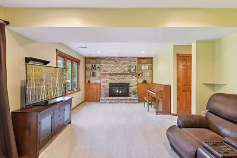 1945 Beaver Dam Ct, Eagan, MN 55122 photo 25