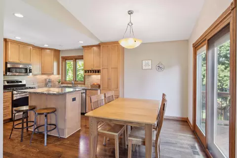 1945 Beaver Dam Ct, Eagan, MN 55122 photo 11