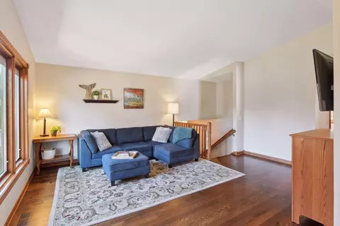 1945 Beaver Dam Ct, Eagan, MN 55122 photo 5