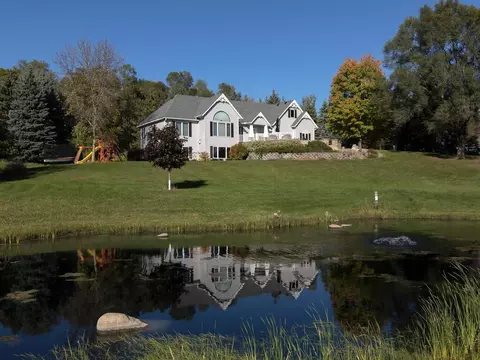 22428 Wagon Wheel Trl, Lakeville, MN 55044