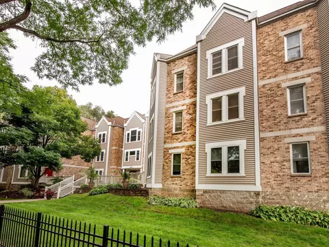 455 Dayton Ave #209, Saint Paul, MN 55102