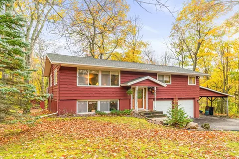 506 Pleasant View Rd, Duluth, MN 55803