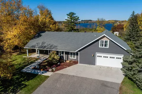 2515 E Fir Ave, Fergus Falls, MN 56537