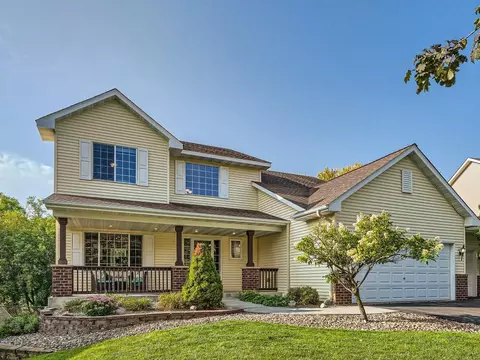 19865 Emperor Ct, Farmington, MN 55024