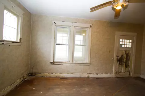 610 1st St E, Thief River Falls, MN 56701 photo 5