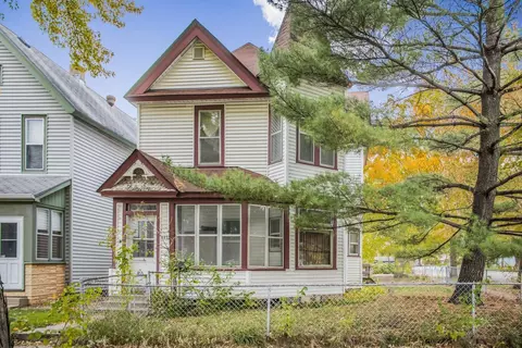 983 Farrington St, Saint Paul, MN 55117