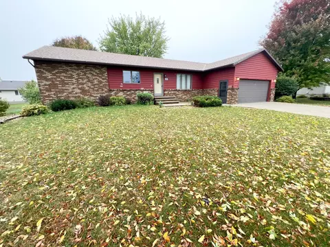 1331 Schaap Dr, Worthington, MN 56187