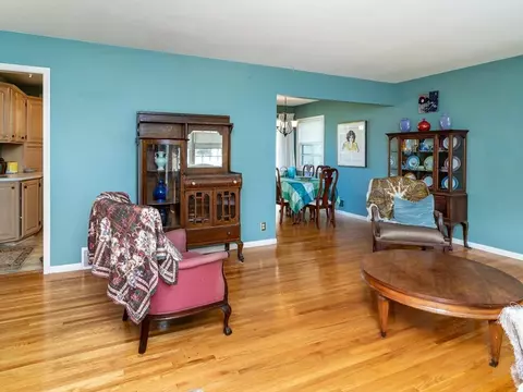 3900 Overlook Dr, Bloomington, MN 55437 photo 8