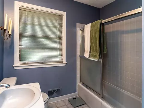 3900 Overlook Dr, Bloomington, MN 55437 photo 22