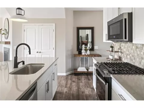 4877 Avery Ct, Eagan, MN 55123 photo 16