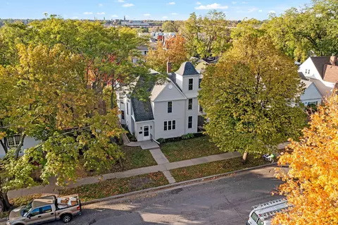 1472 Breda Ave, Saint Paul, MN 55108
