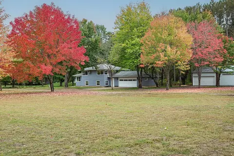 8311 Lake Dr, Lino Lakes, MN 55014