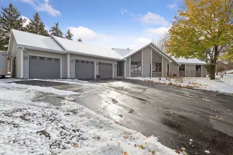 9811 Purgatory Rd, Eden Prairie, MN 55347