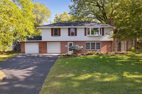 4524 W 88th St, Bloomington, MN 55437