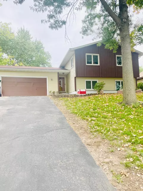 2603 Ruth St, Little Canada, MN 55117