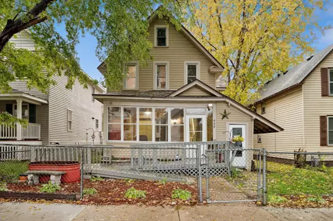 455 Charles Ave, Saint Paul, MN 55103