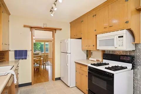 8 Rustic Ldg E, Minneapolis, MN 55419 photo 14