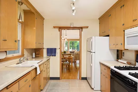 8 Rustic Ldg E, Minneapolis, MN 55419 photo 15