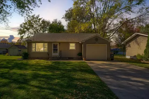 1418 Bigelow Ave, Owatonna, MN 55060