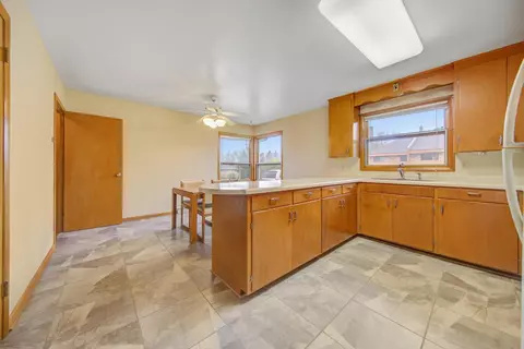 926 2nd St SW, Faribault, MN 55021 photo 5