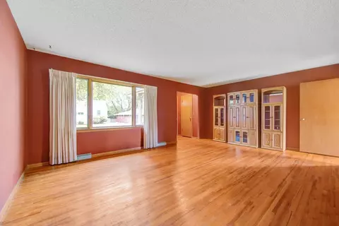 926 2nd St SW, Faribault, MN 55021 photo 4