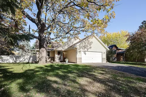 706 N Brookview Ln SW, Isanti, MN 55040
