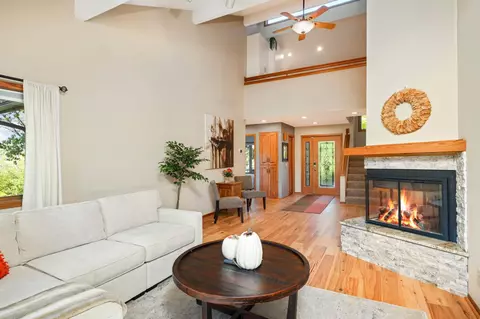 15 W Point Dr, Tonka Bay, MN 55331 photo 9