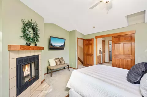 15 W Point Dr, Tonka Bay, MN 55331 photo 24