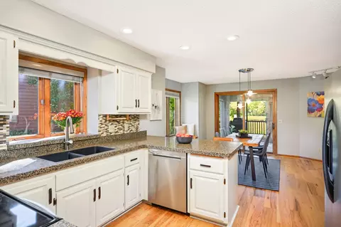 15 W Point Dr, Tonka Bay, MN 55331 photo 14