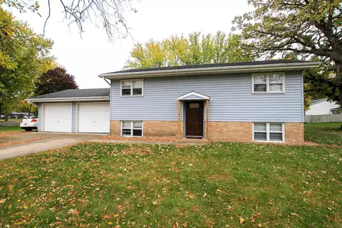 24 Bradford St SE, Hutchinson, MN 55350