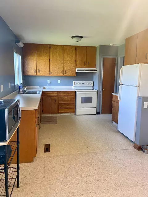 406 Hamilton E, Baudette, MN 56623 photo 7