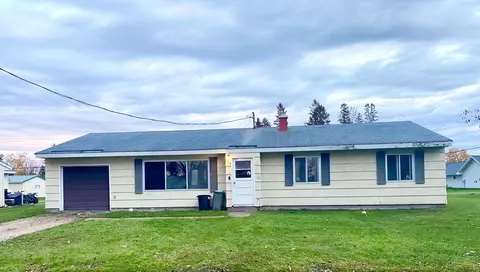 406 Hamilton E, Baudette, MN 56623 photo 2