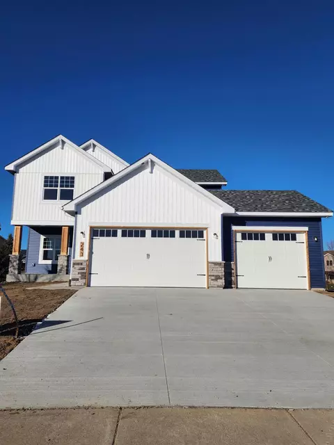 243 Greenway Dr, Delano, MN 55328