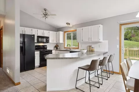 4031 Pennsylvania Ave, Eagan, MN 55123 photo 12
