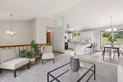 4031 Pennsylvania Ave, Eagan, MN 55123 photo 7