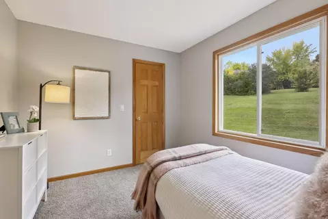 4031 Pennsylvania Ave, Eagan, MN 55123 photo 18