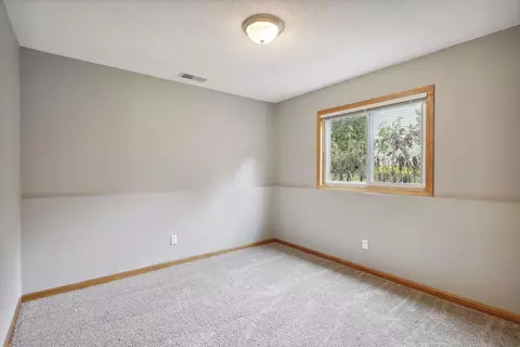 4031 Pennsylvania Ave, Eagan, MN 55123 photo 30